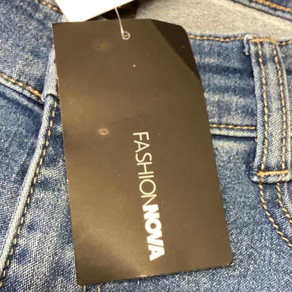 Fashion Nova Women's Blue All The Booty Ripped Skinny Jeans Size 9 - Picture 10 of 12